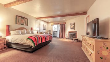 Habitación estándar, 1 cama de matrimonio grande, no fumadores, chimenea | Escritorio, tabla de planchar con plancha, cunas gratuitas