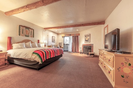 Standard Room, 1 King Bed, Non Smoking, Fireplace | Desk, iron/ironing board, free cribs/infant beds, rollaway beds. El Pueblo Lodge