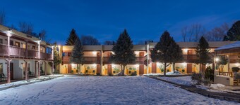 El Pueblo Lodge