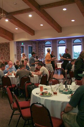 Se sirven desayunos y comidas 