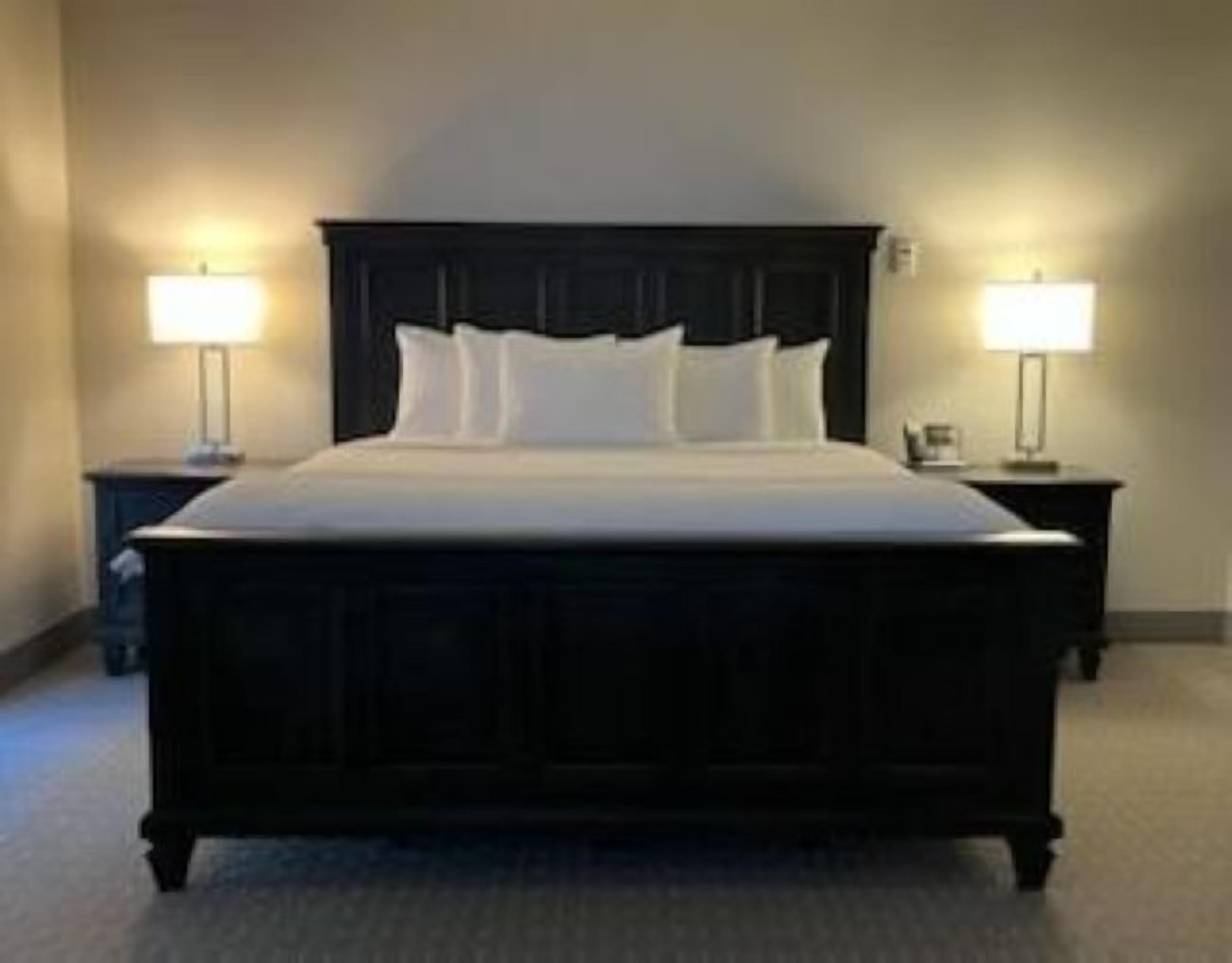 In-room safe, individually decorated, individually furnished, desk