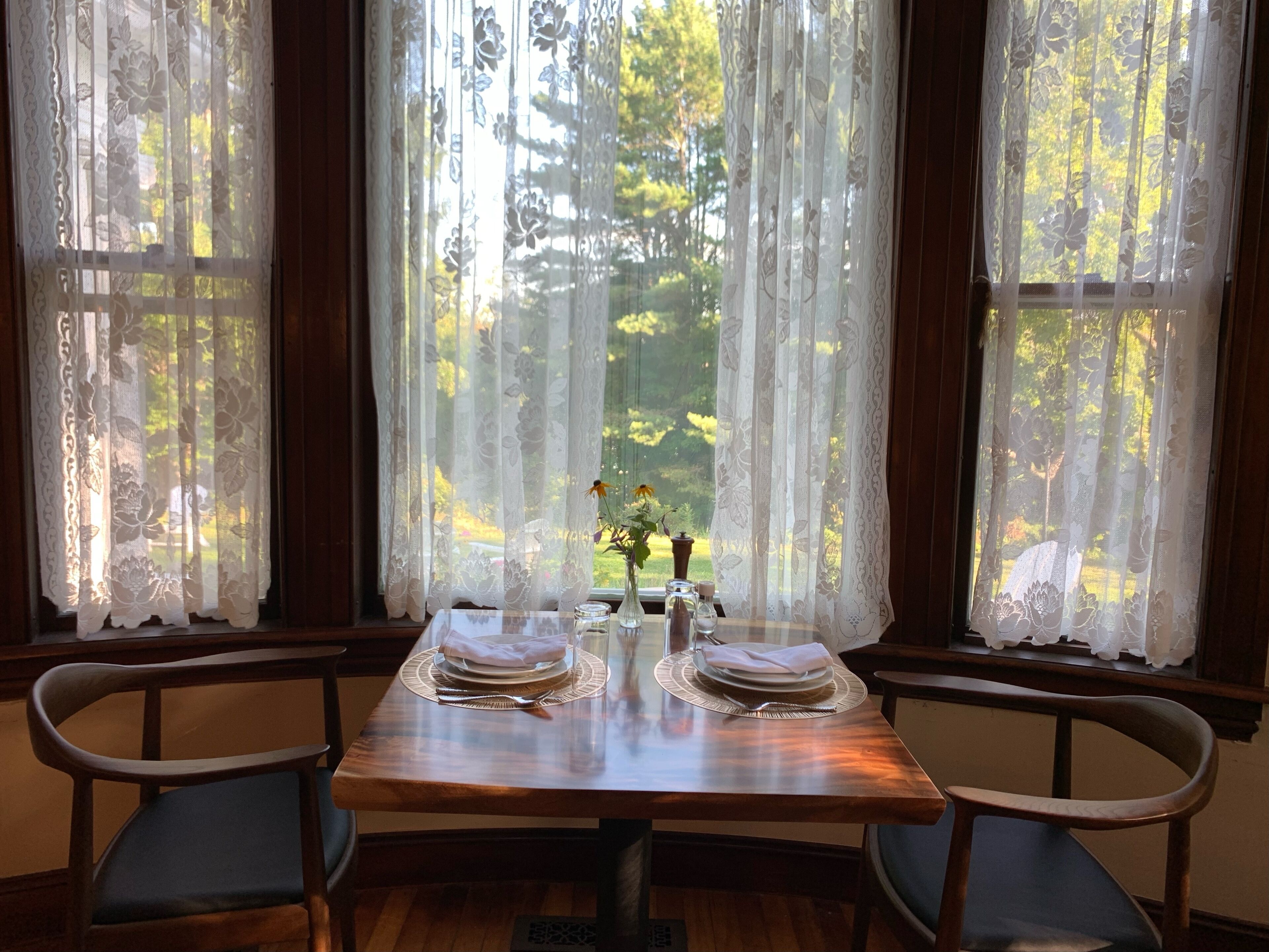 Lunsj og middag serveres, amerikanske retter