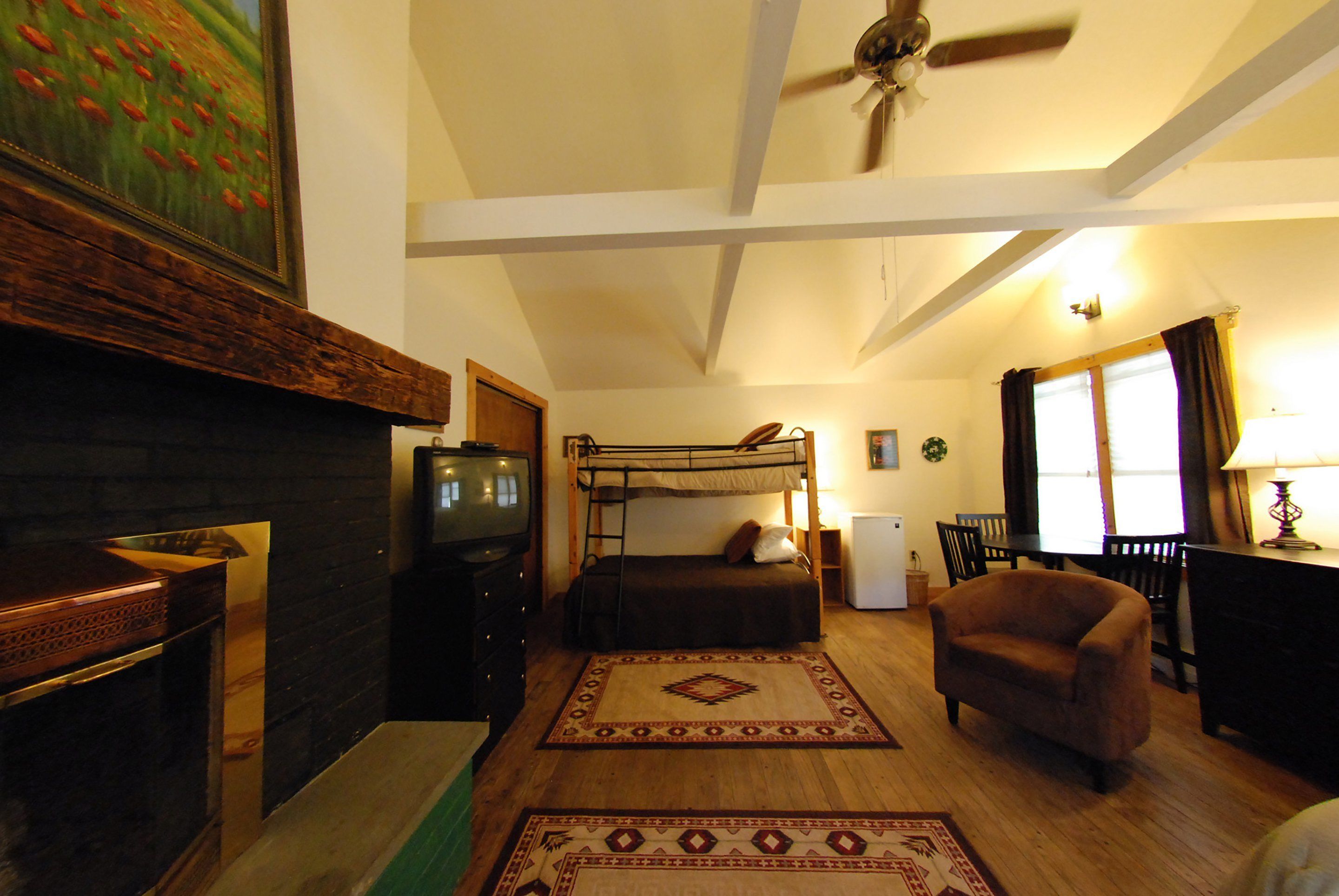 Fireplace Room | Free WiFi, bed sheets