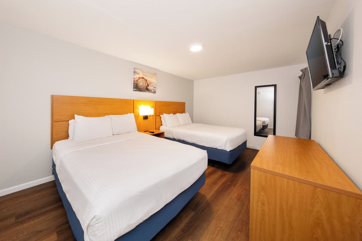 Deluxe Suite - Two-Bedroom with Kitchen | In-room safe, iron/ironing board, free WiFi, bed sheets