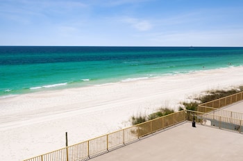 Patio, balcany or terrace at Chateau Beachfront Resort, BW Signature Collection