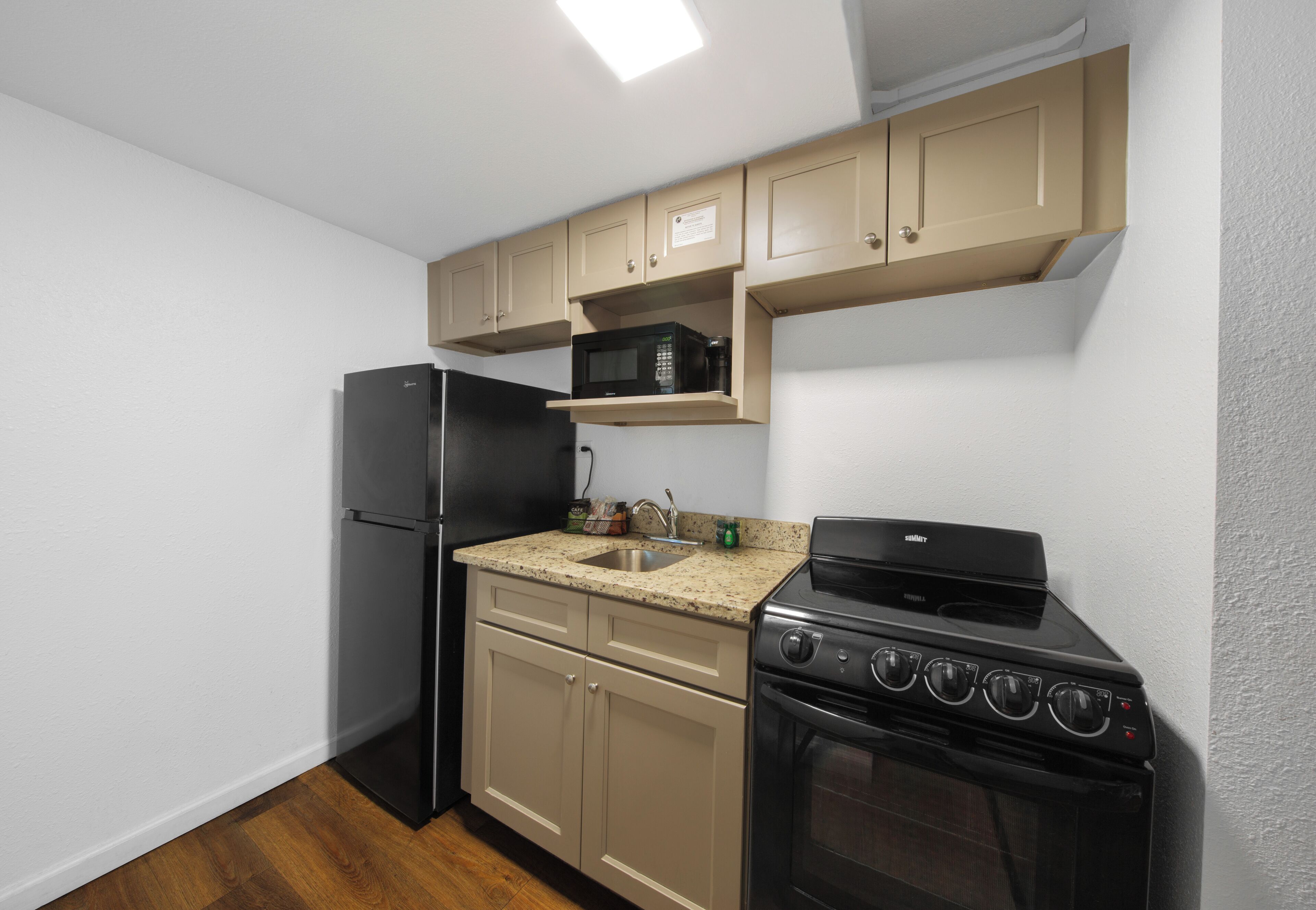 Deluxe Suite - Two-Bedroom with Kitchen | Private kitchen