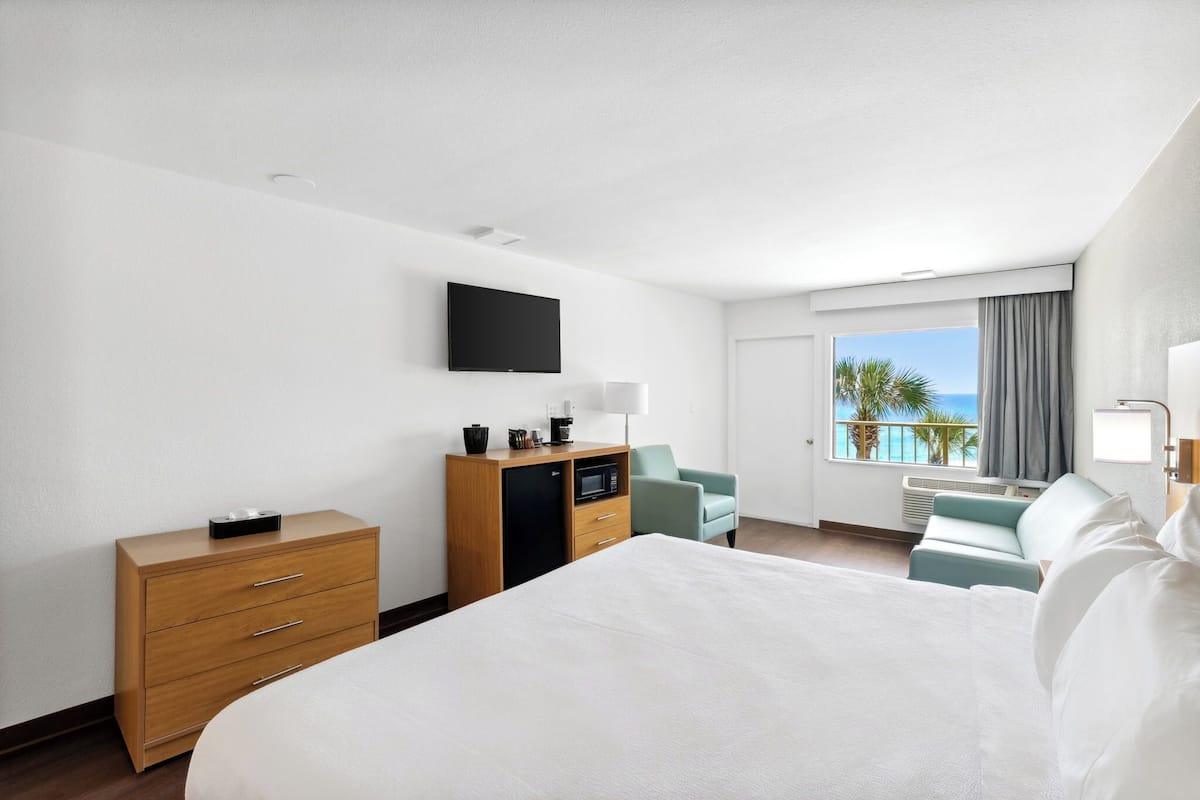 Chambre Classique, 1 trĂšs grand lit, en front de plage