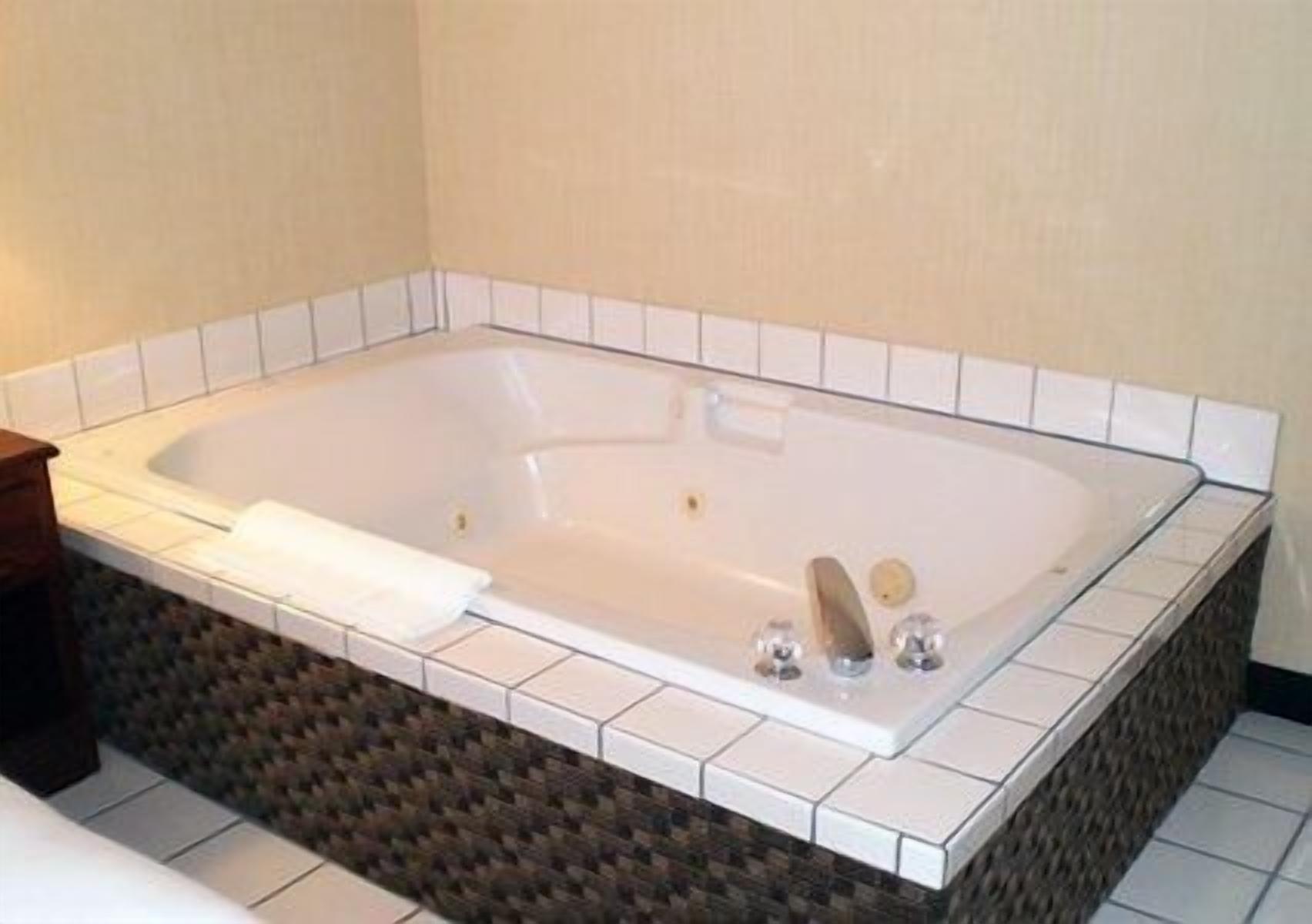 jetted bathtub