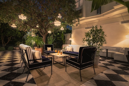 ショート ストーリーズ ホテル