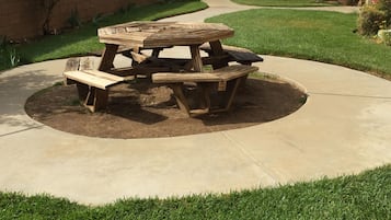 BBQ/picnic area