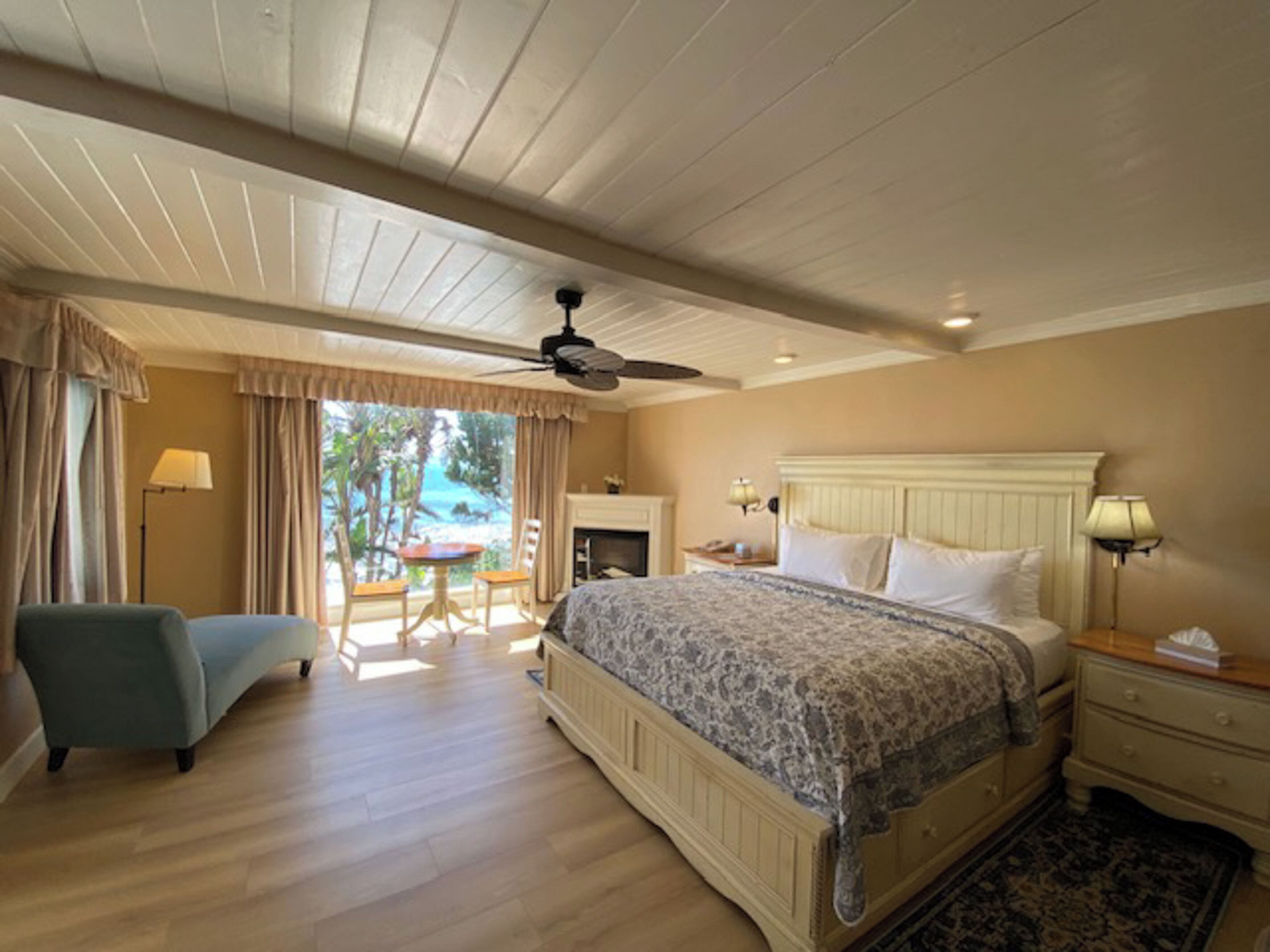 Deluxe Room #1, Ocean View, Fireplace