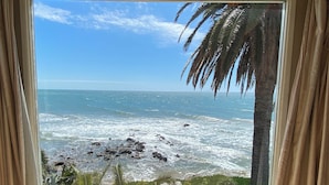OCEAN VIEW TWO ROOM SUITE #24 | Beach/ocean view - Cliff House Inn On The Ocean (Ventura)
