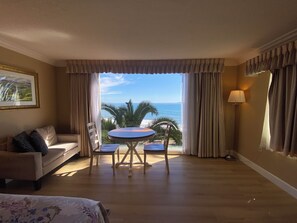 Deluxe-Zimmer, 1 King-Bett, Meerblick | Strand-/Meerblick