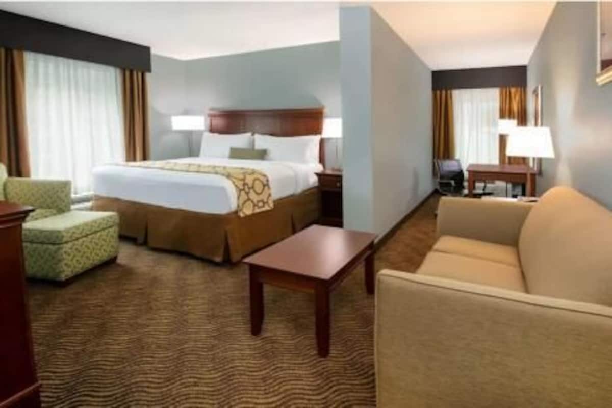 1 bedroom, desk, blackout drapes, iron/ironing board