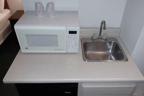 Room amenity - Iron Horse Inn (Simsbury)