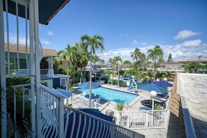 Staduitzicht vanuit accommodatie