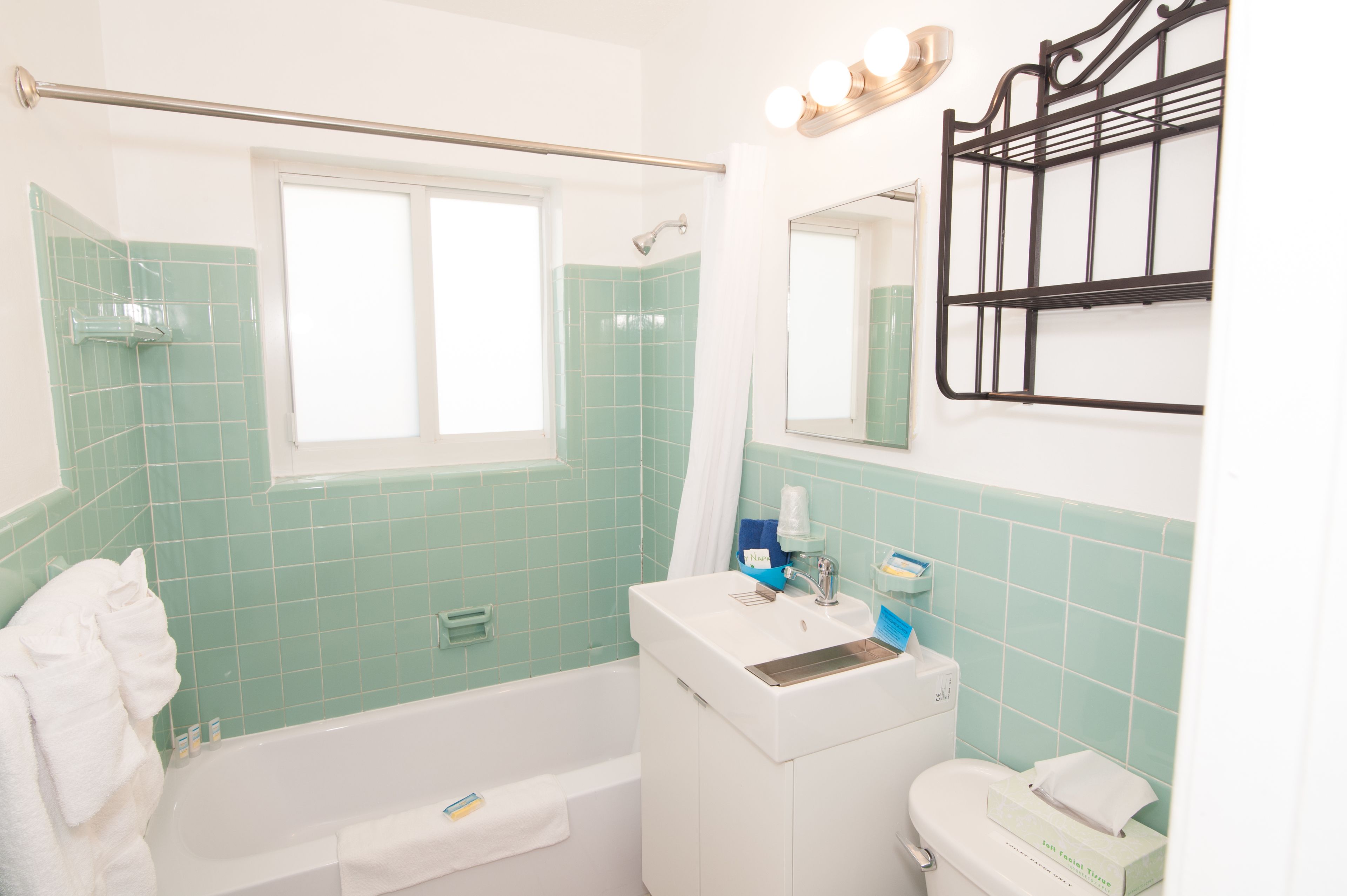 Great Escape Inn by Lowkl