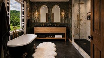 Deluxe House, Private Bathroom, Mountain View (Highlands Lodge at Fire M) | Bathroom | Free toiletries, hair dryer, towels, soap