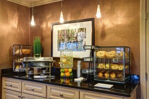 รวมอาหารเช้าแบบคอนติเนนทัล ทุกวัน