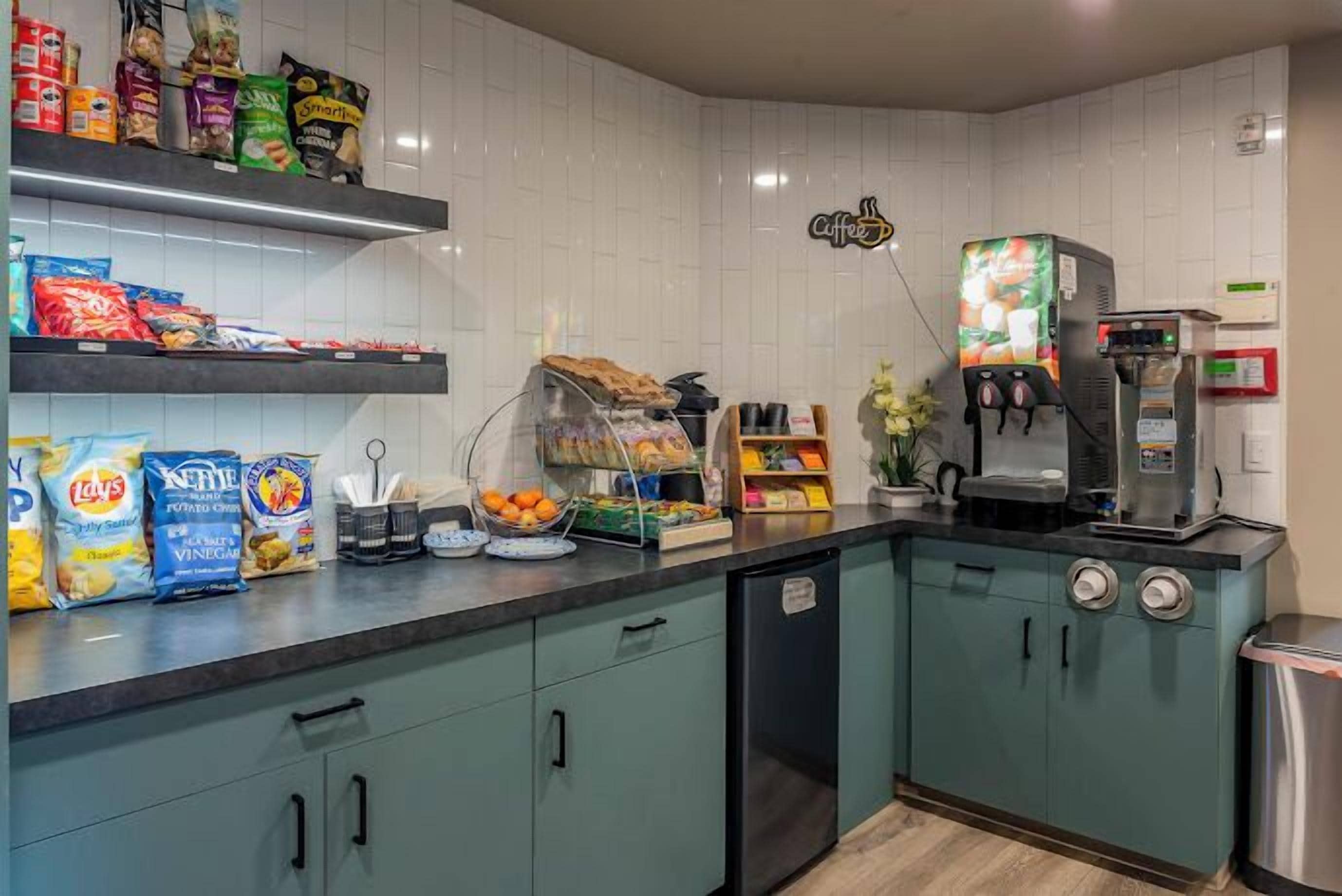 فطور أوروبي مجانًا يوميًا