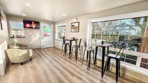 Coin salon dans le hall