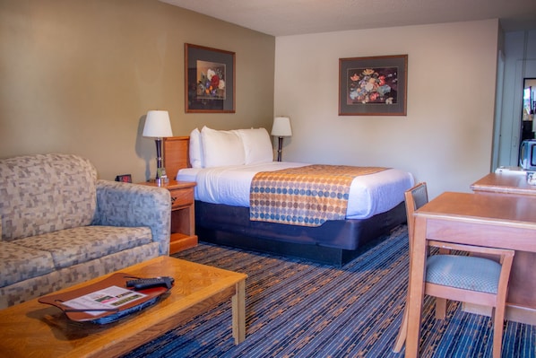 Room, 1 Queen Bed | Premium bedding, pillow-top beds, in-room safe, desk