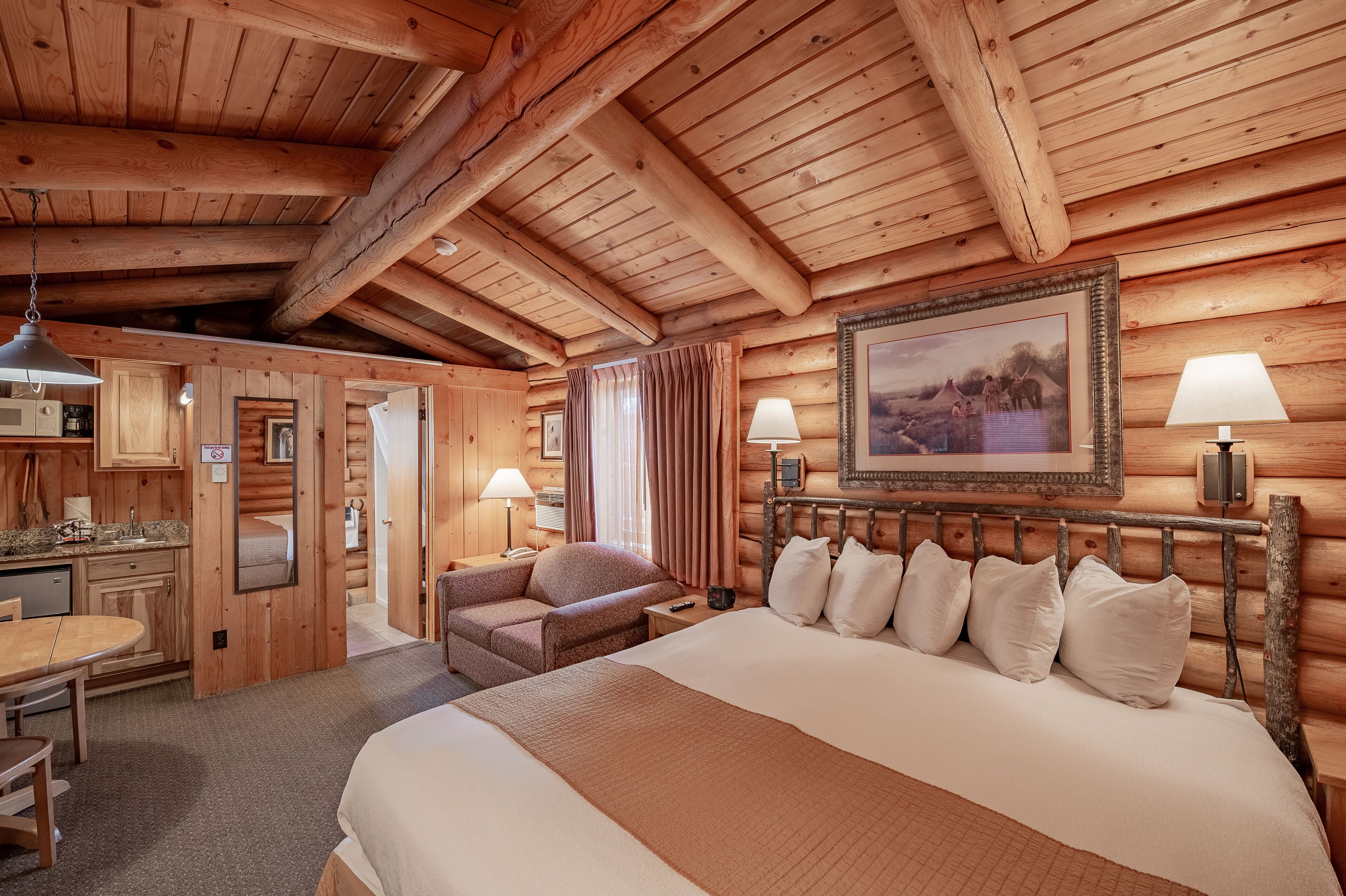 Cabin, 1 King Bed with Sofa bed | Living area