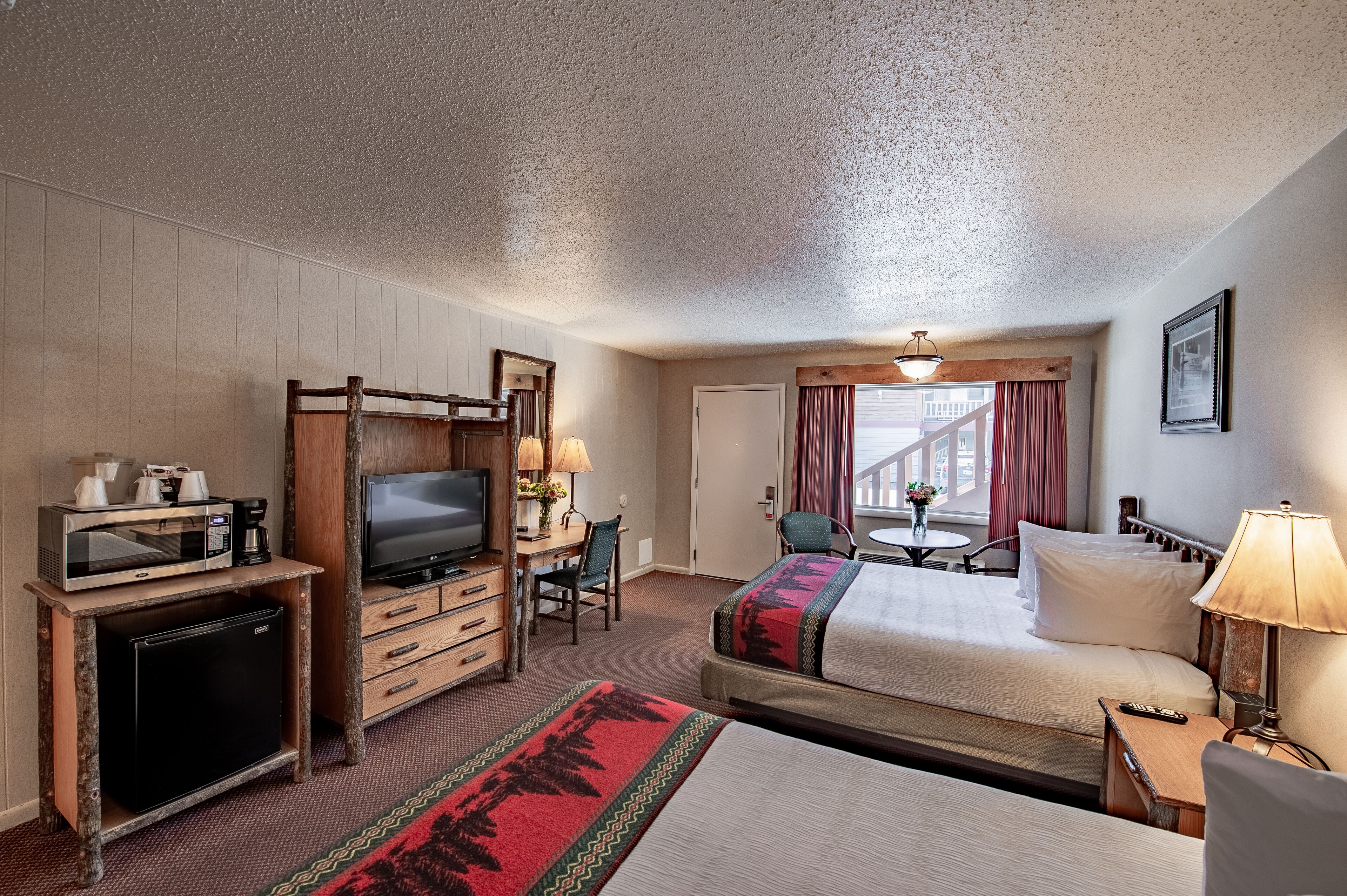 standard room, 2 queen beds | room amenity