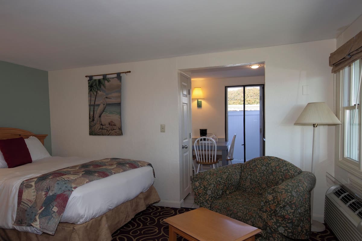 Superior Room, 2 Queen Beds (Superior No View) | Iron/ironing board, free WiFi, bed sheets
