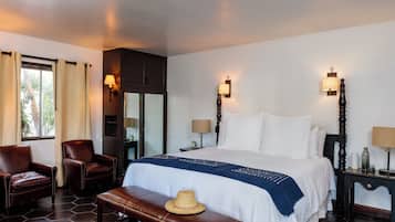 Deluxe Room (Estate Guestroom) | In-room safe, desk, blackout drapes, iron/ironing board (on request)