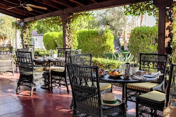 Daily cooked-to-order breakfast for a fee at Ingleside Estate Hotel & Bungalows- Adults Only