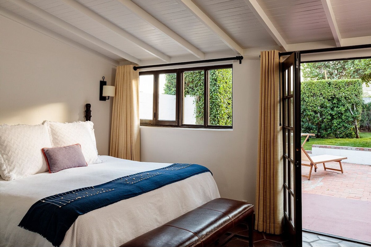 In-room safe, desk, blackout drapes, iron/ironing board (on request)