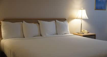 Timberland Inn & Suites