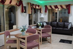 Reception - Timberland Inn & Suites (Castle Rock)