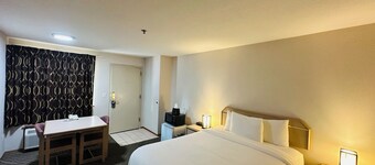 Timberland Inn & Suites