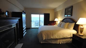 Bureau, fer et planche à repasser, lits bébé (gratuits)