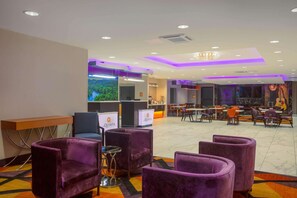 Lobby - La Quinta Inn & Suites by Wyndham Branson (Branson)