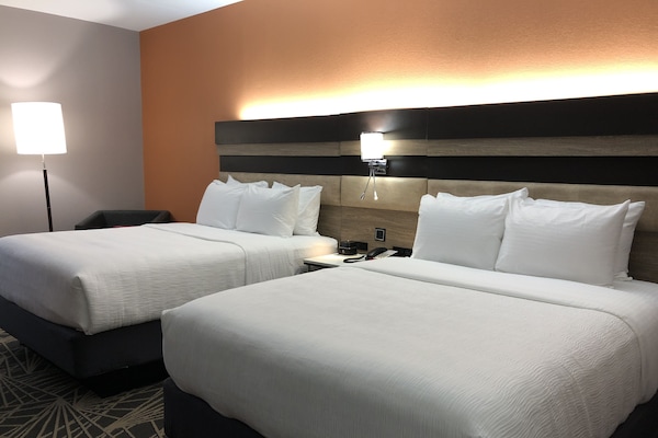 Room, 2 Queen Beds, Non Smoking