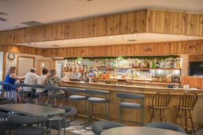 Bar (on property) - Travelodge by Wyndham Grand Junction (Grand Junction)