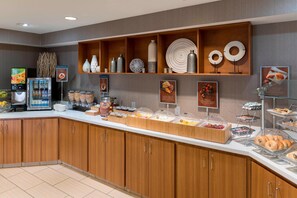 Desayuno continental incluido todos los días