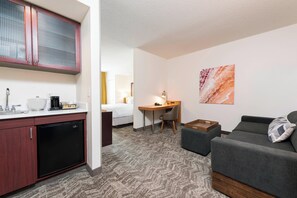 1 bedroom, premium bedding, pillowtop beds, in-room safe