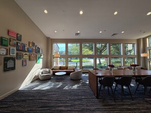 Sala de estar en el lobby