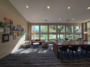 Sala de estar en el lobby