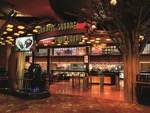 19 restaurants, lunch, dinner served; Italian cuisine 