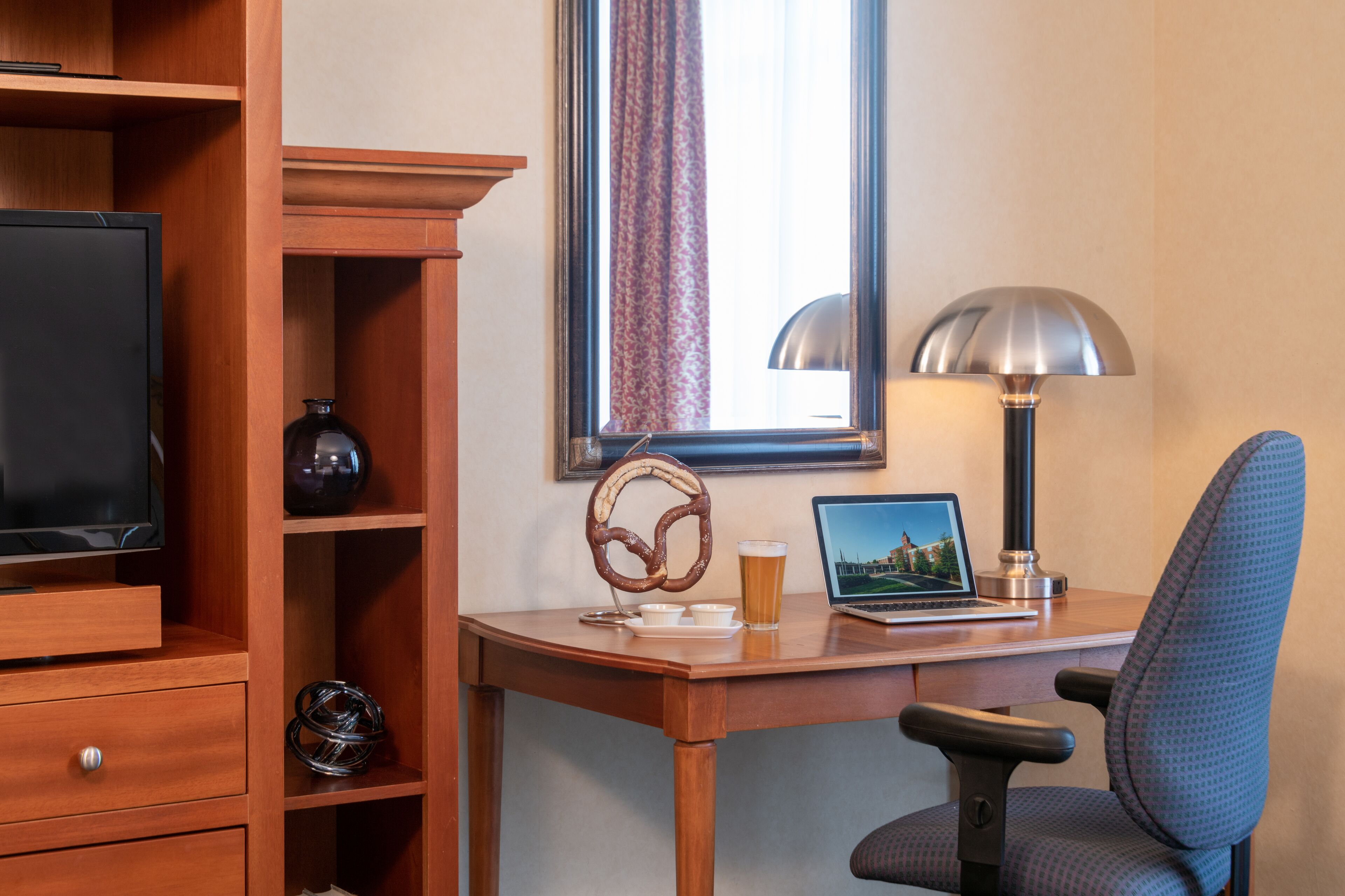 standard double room | hypo-allergenic bedding, desk, laptop workspace, blackout curtains