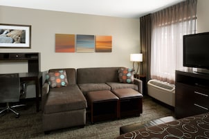 Studio Suite, 1 Queen Bed with Sofa bed, Kitchen | Egyptian cotton sheets, premium bedding, pillowtop beds, desk