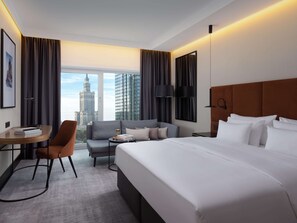 Hypo-allergenic bedding, in-room safe, individually decorated, desk - Radisson Collection Hotel, Warsaw (Warsaw)