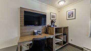 Standard Room, 1 Queen Bed, Stair Access Only | In-room safe, desk, blackout curtains, iron/ironing board