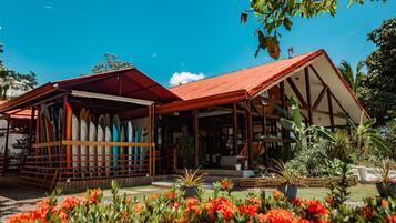 Façade de lâhĂ©bergement