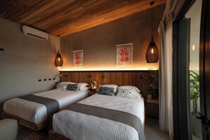 Luxury-Doppelzimmer | Hochwertige Bettwaren, Zimmersafe, laptopgeeigneter Arbeitsplatz